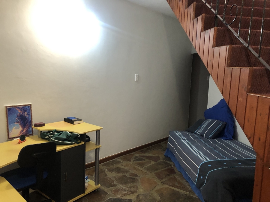 5 Bedroom Property for Sale in Strand North Western Cape